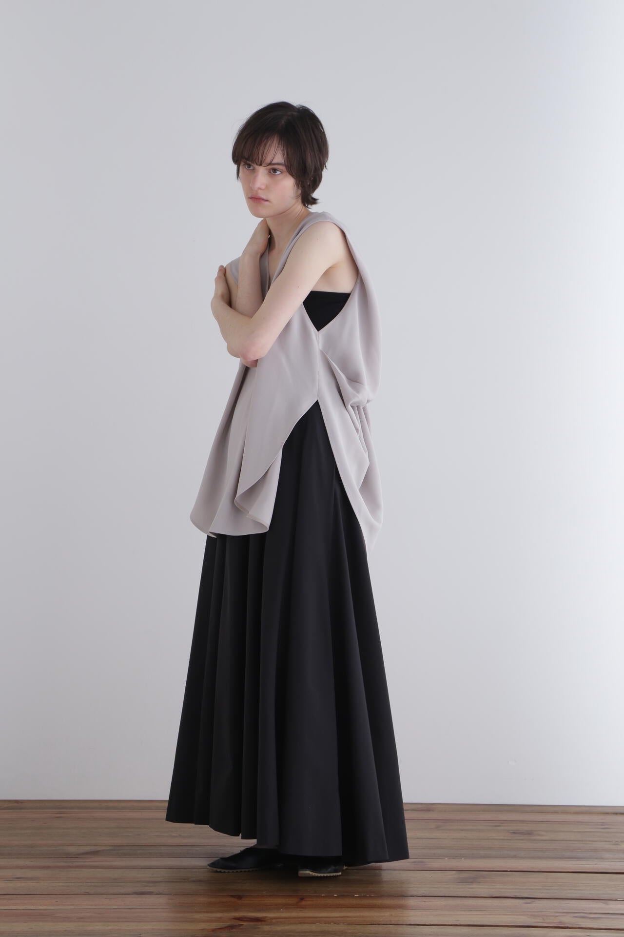 バックツイストジレ