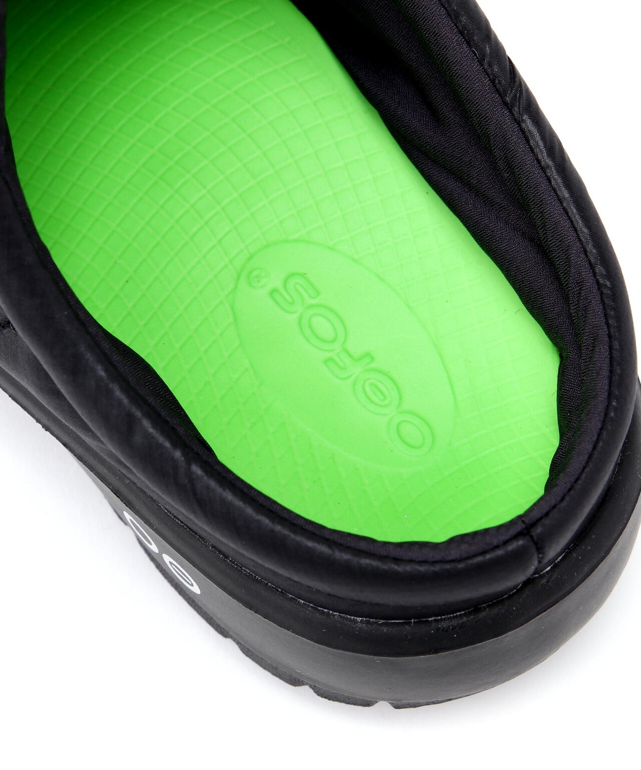 【OOFOS / ウーフォス】OOcOOzie Thermo Mule