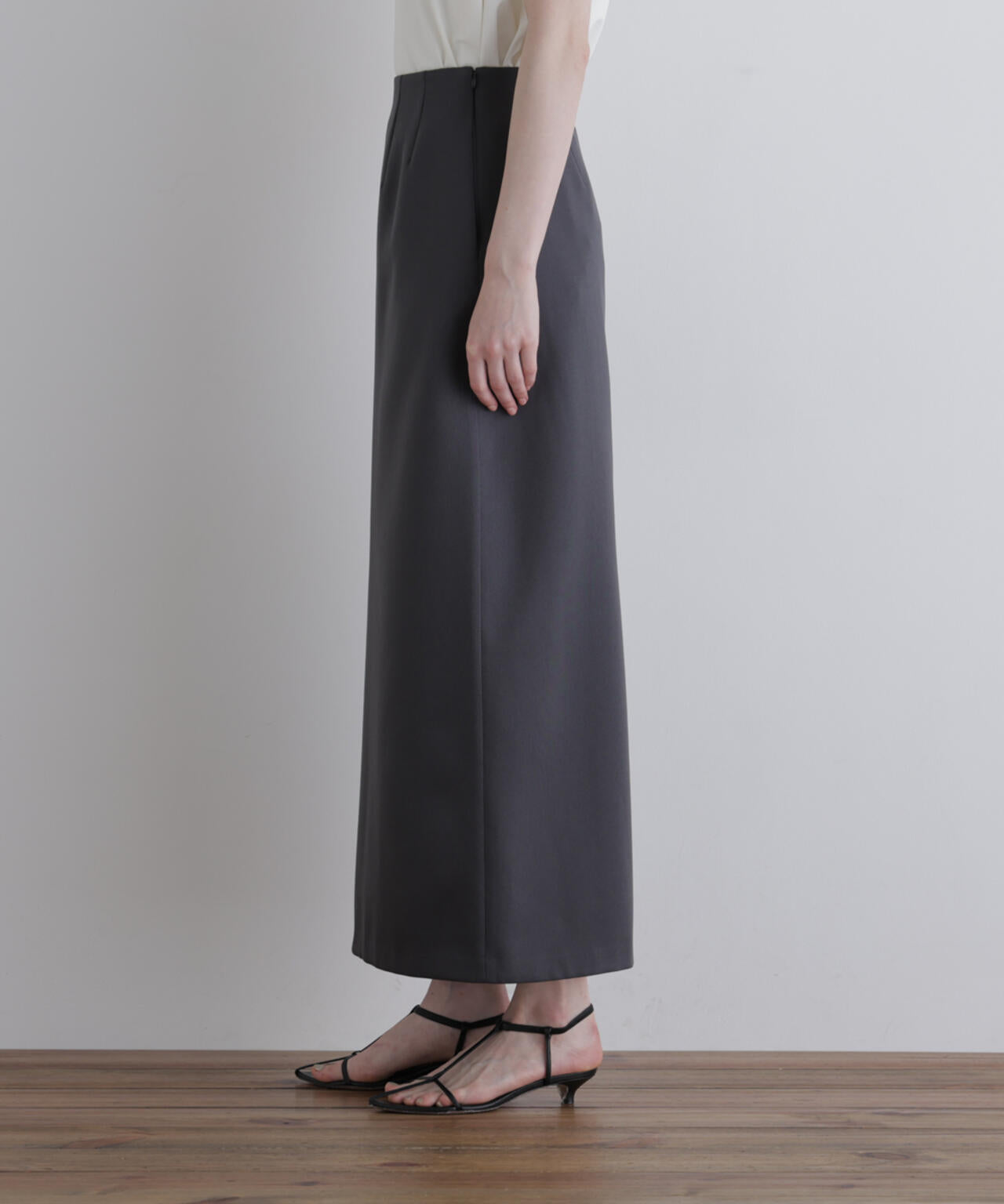 身長176cm B82 W60 H90 着用サイズ：1