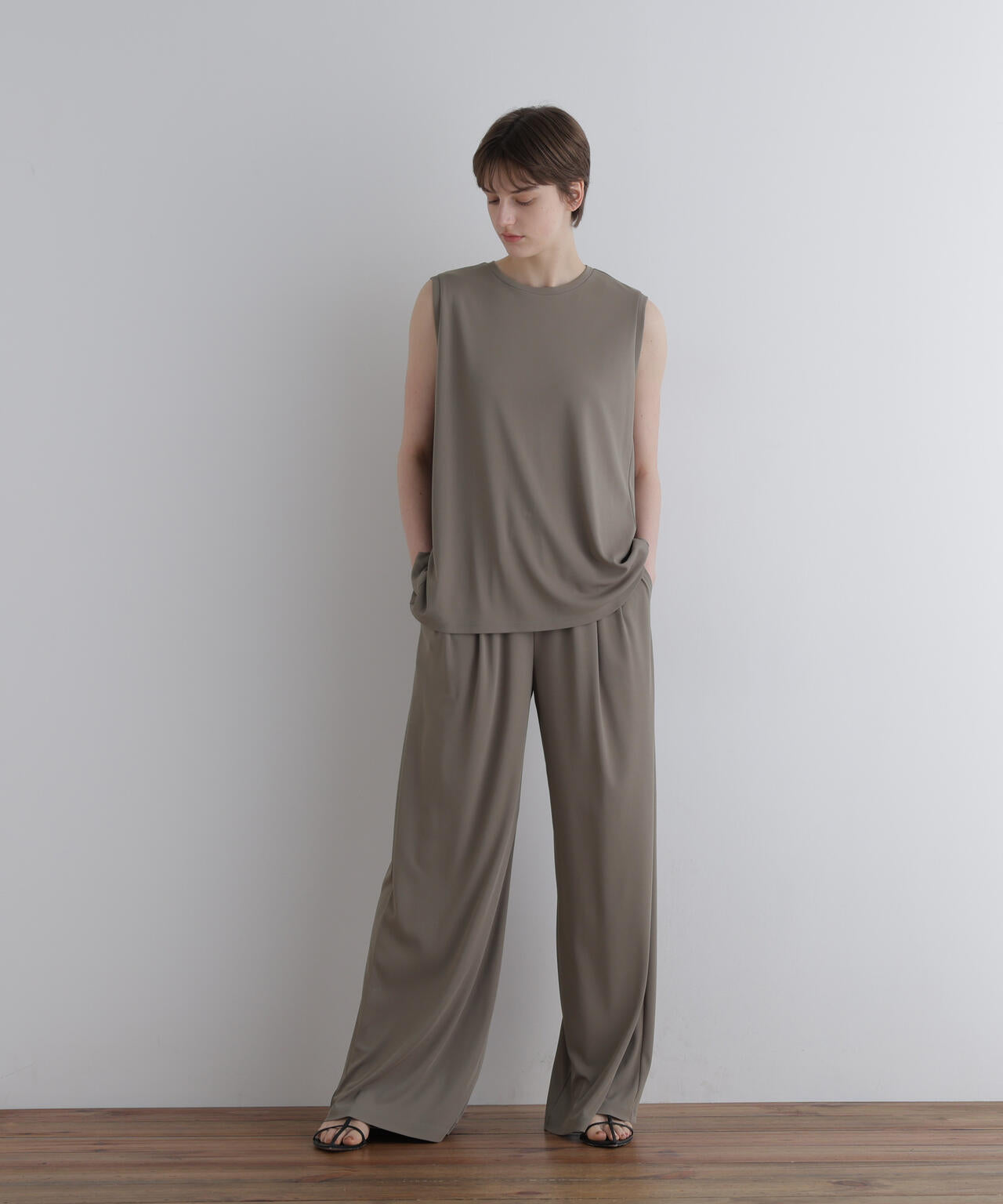 身長173ｃｍ　Ｂ81　Ｗ61　Ｈ89 着用サイズ：1