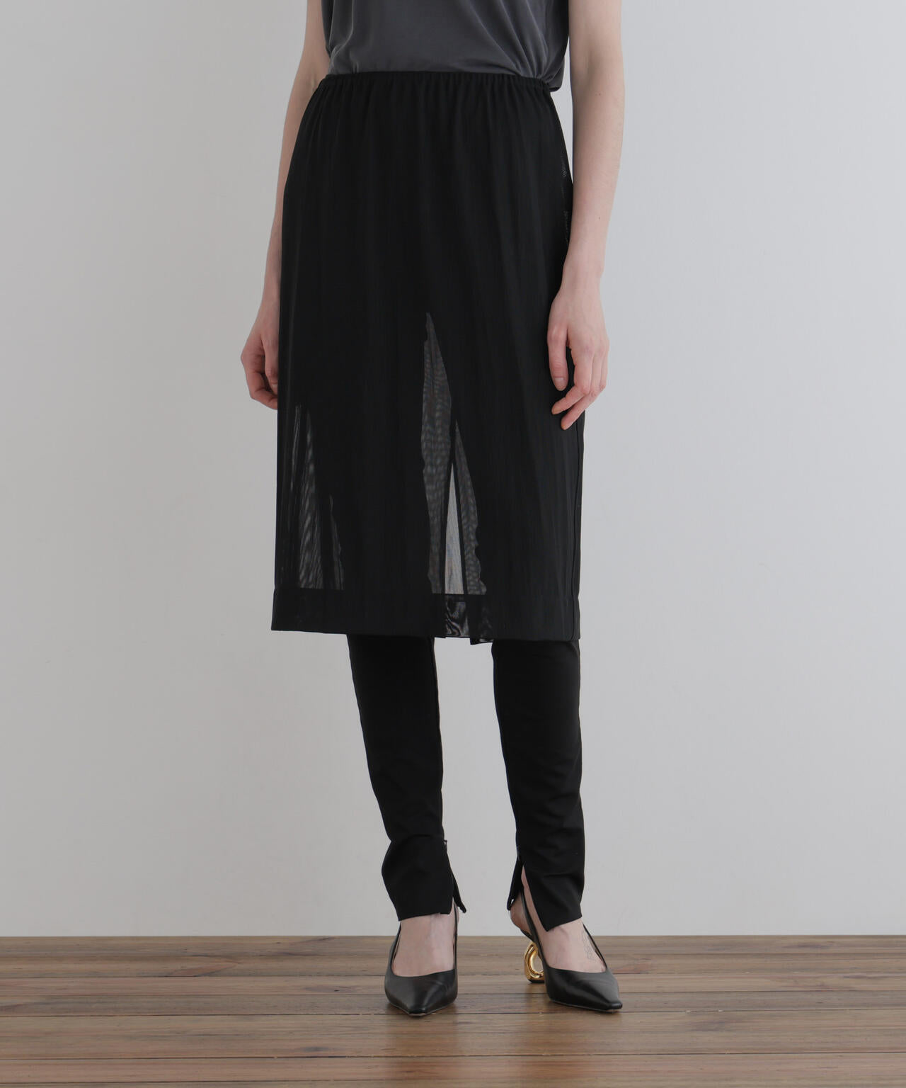 身長177ｃｍ　Ｂ８１　Ｗ５９　Ｈ８９ 着用サイズ：F