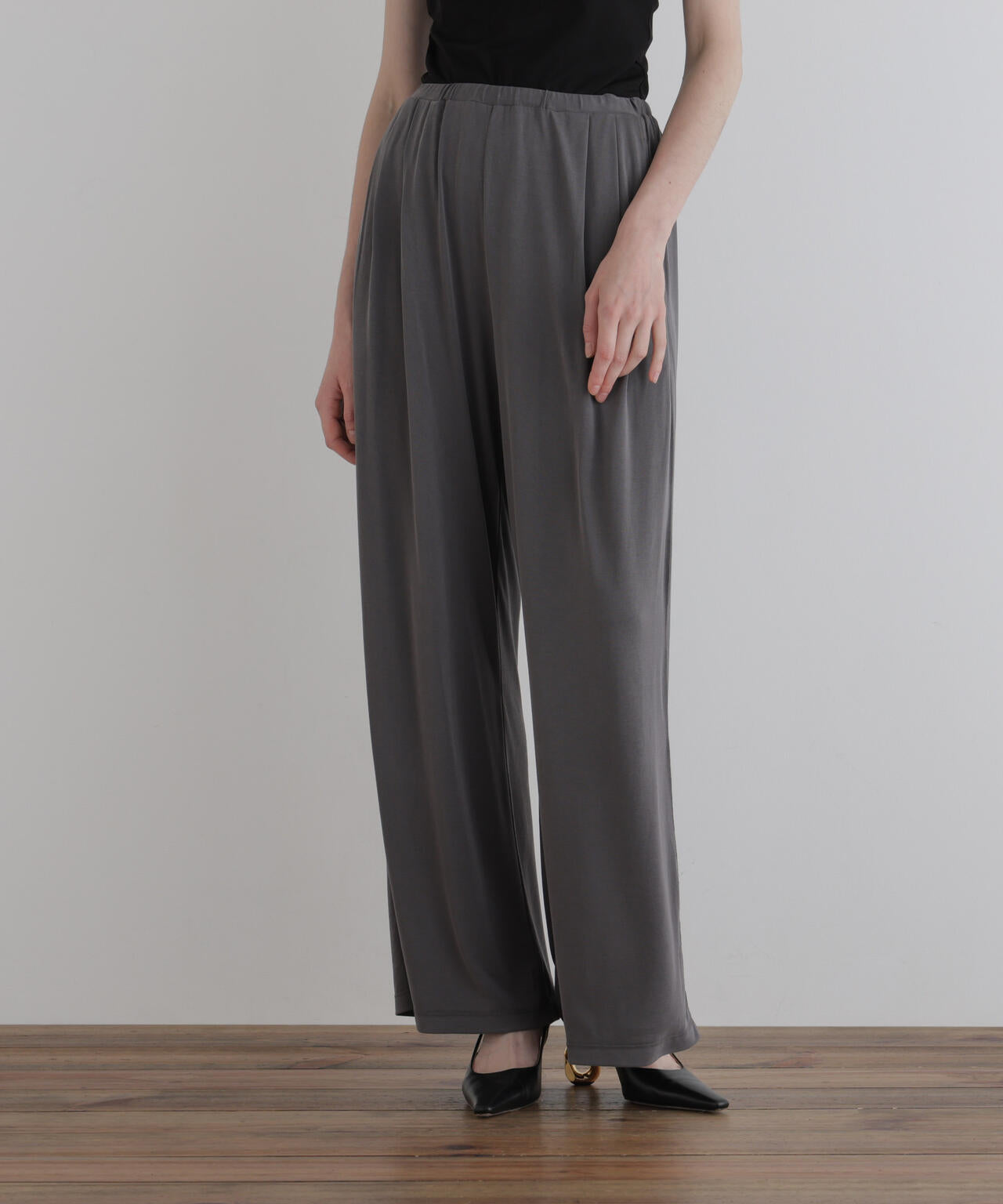 身長177ｃｍ　Ｂ８１　Ｗ５９　Ｈ８９ 着用サイズ：1