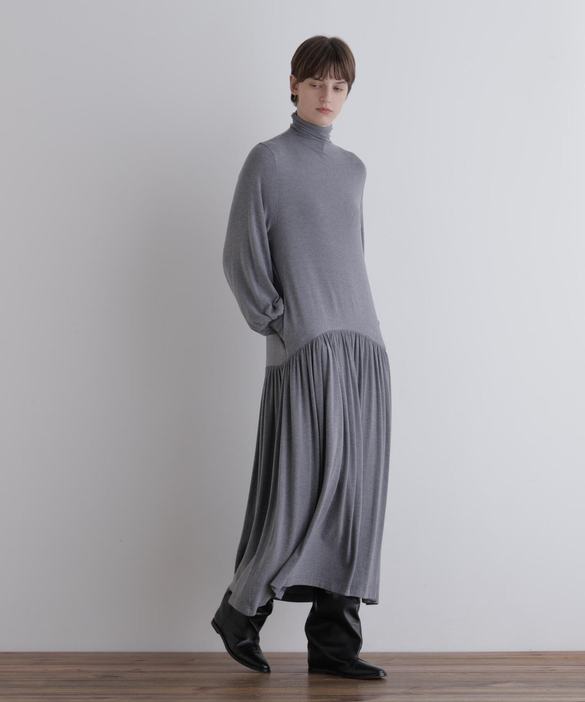 身長173ｃｍ　Ｂ81　Ｗ61　Ｈ89 着用サイズ：F
