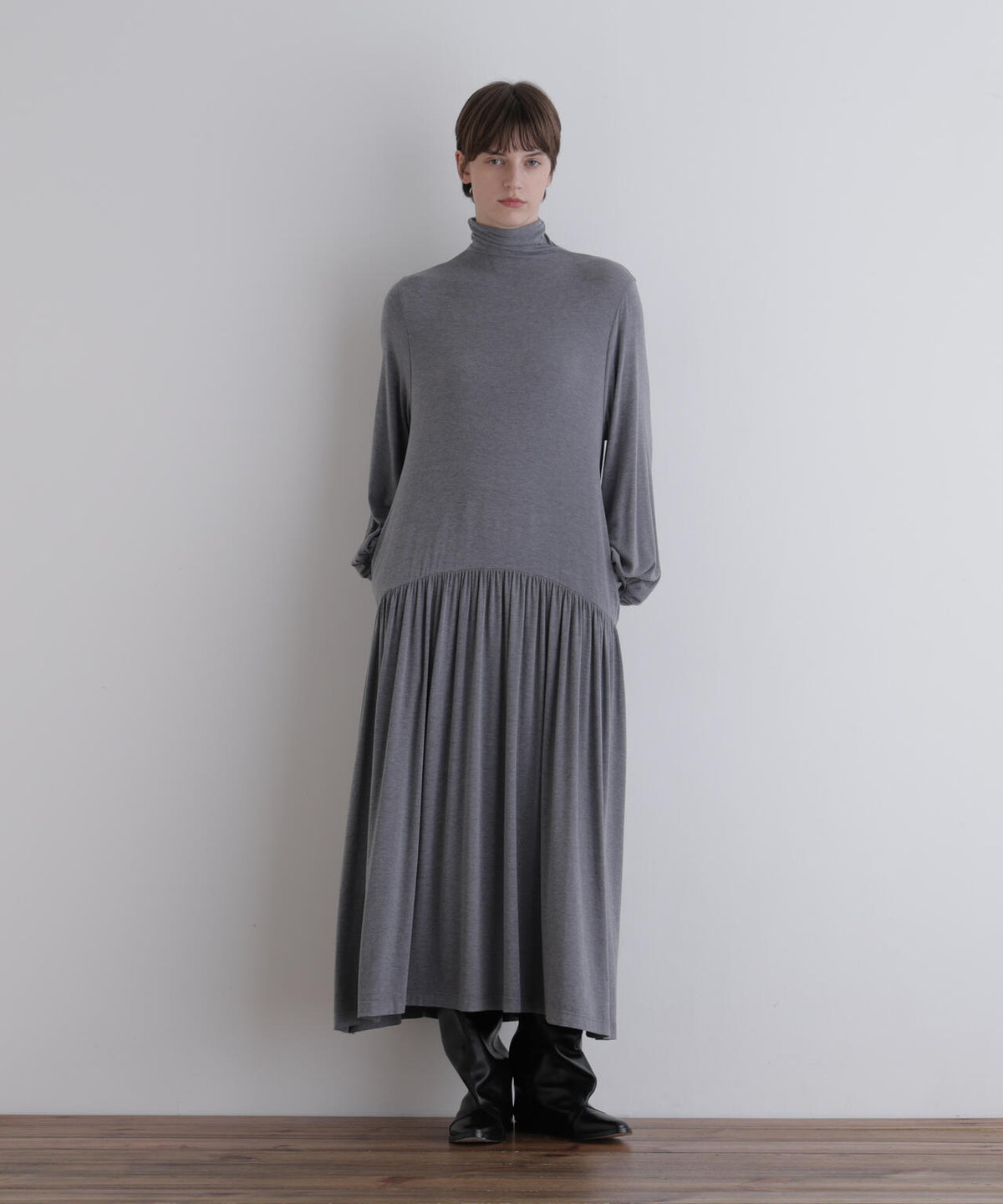 身長173ｃｍ　Ｂ81　Ｗ61　Ｈ89 着用サイズ：F