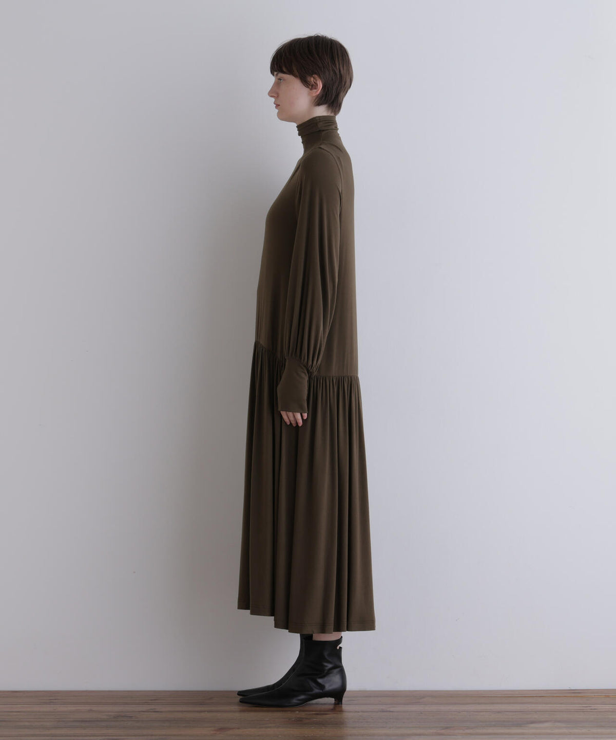 身長173ｃｍ　Ｂ81　Ｗ61　Ｈ89 着用サイズ：F