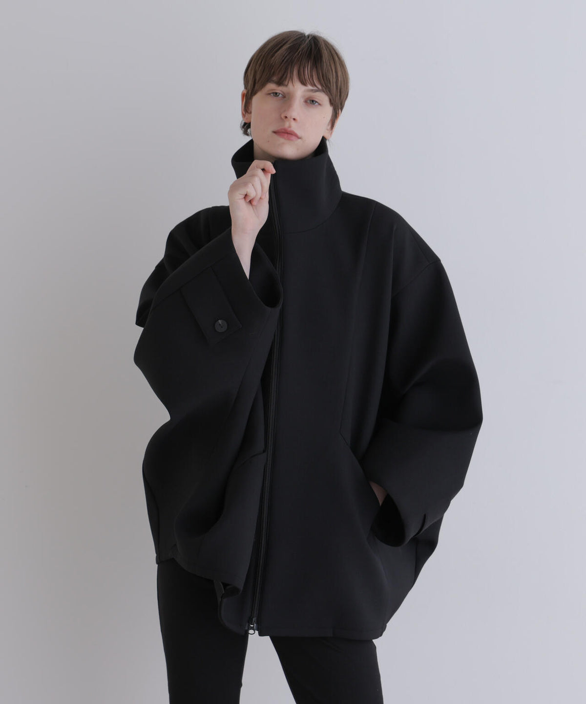身長177ｃｍ　Ｂ８１　Ｗ５９　Ｈ８９ 着用サイズ：F