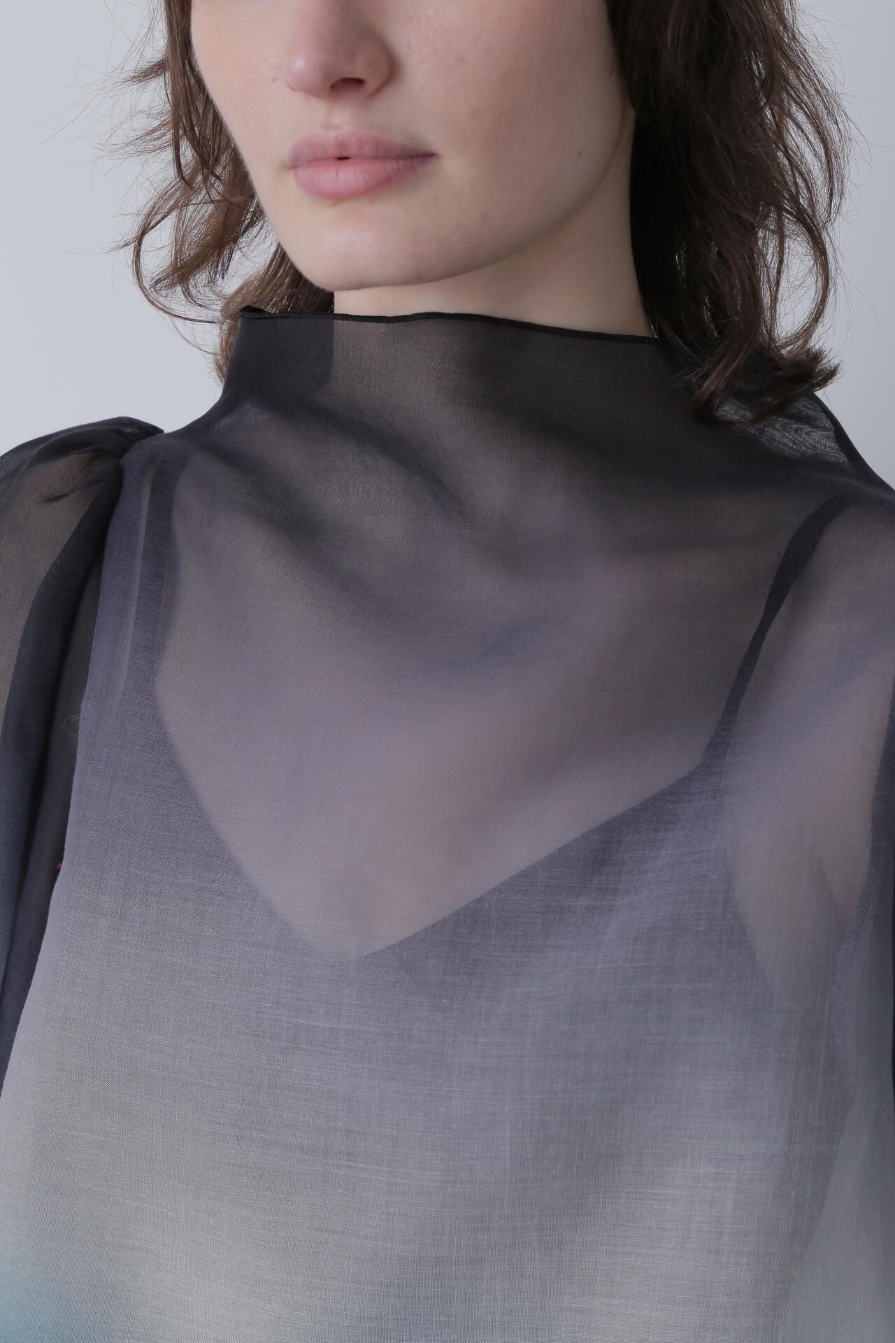 【TV着用】Bottleneck Volume Sleeve Blouse