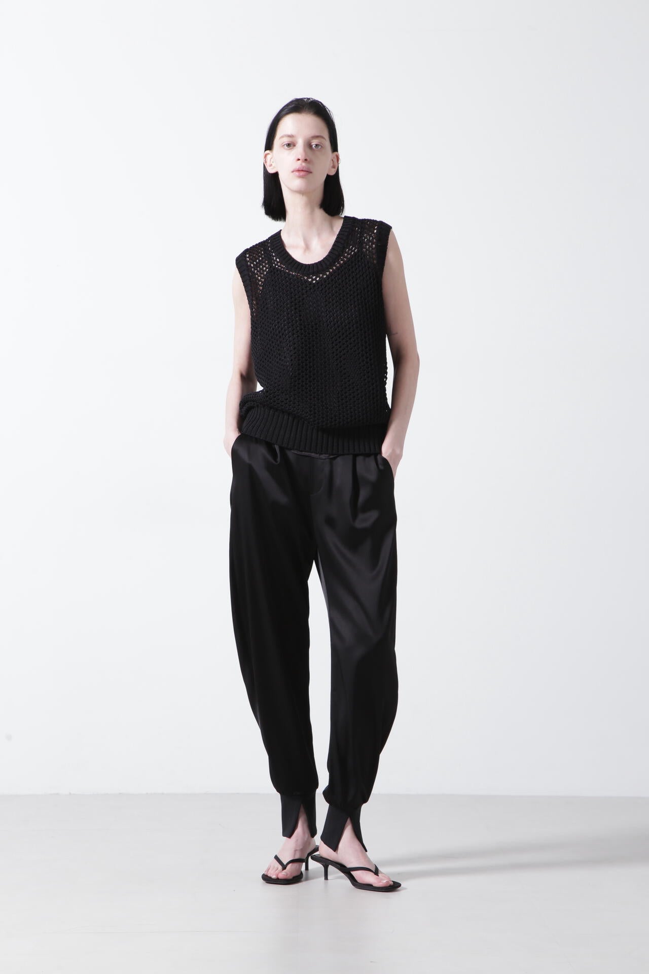 【TV着用】Curvy Jogger Satin Pants