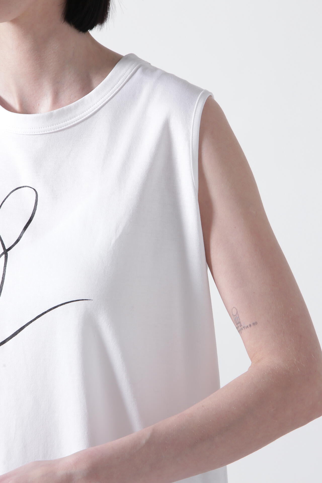 【TV着用】Eri Yoshida Collaboration Tank