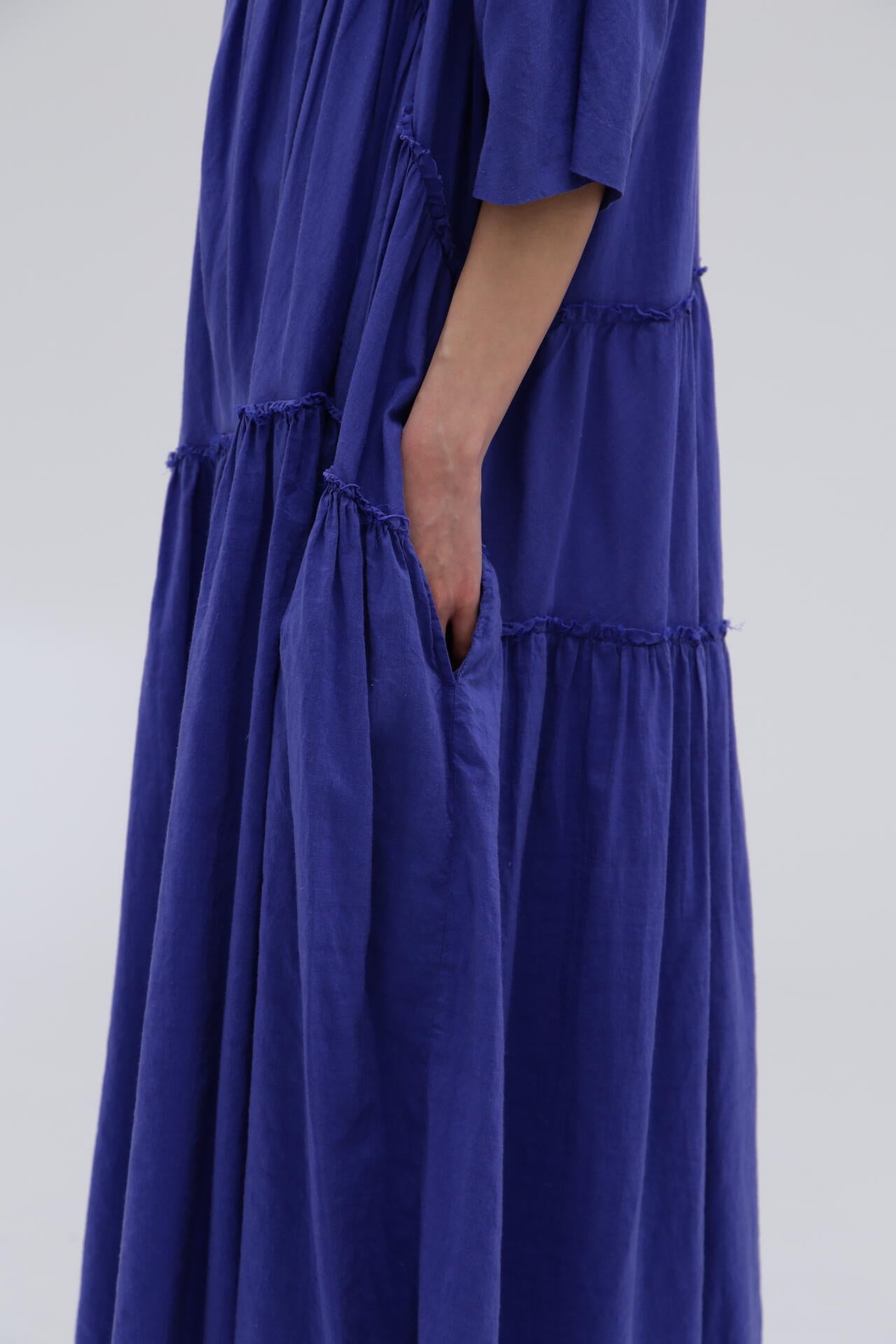 quitan / KHADI COTTON SILK SQUEESED TIRED DRESS