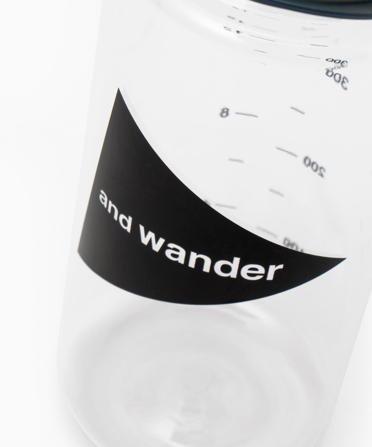 and wander logo bottle 500