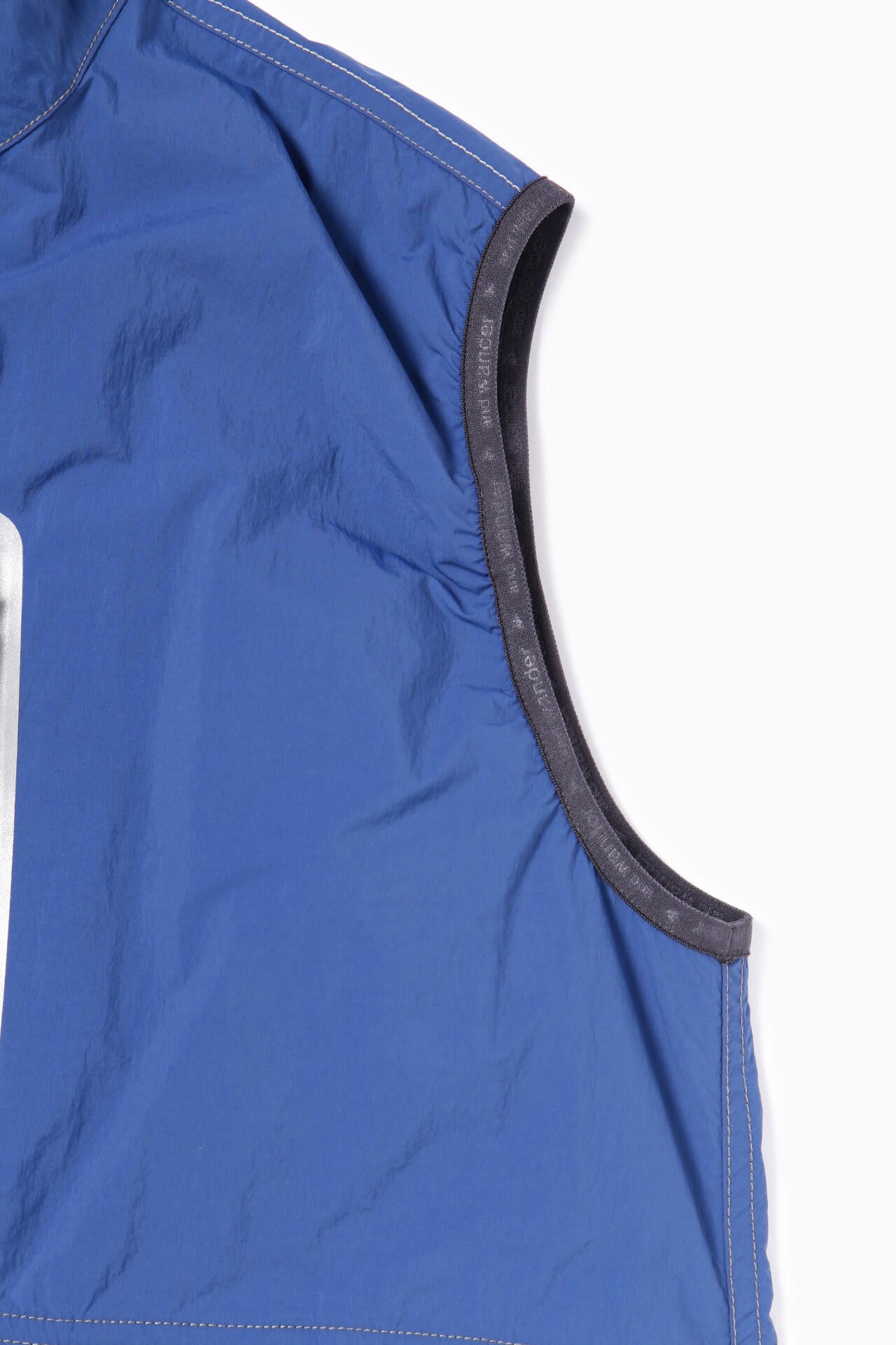 GRAMICCI × and wander brushed nylon vest