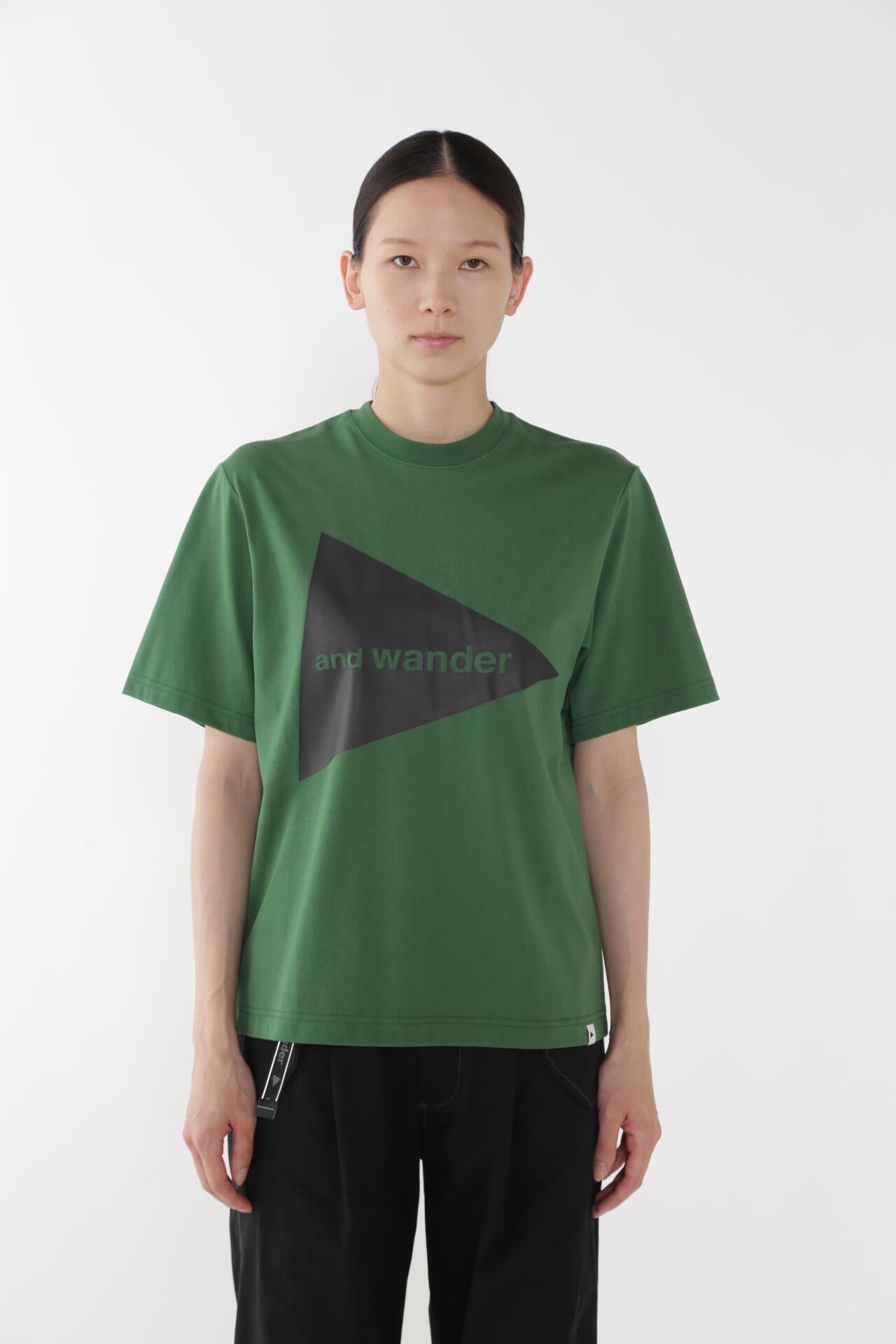 and wander big logo SS T