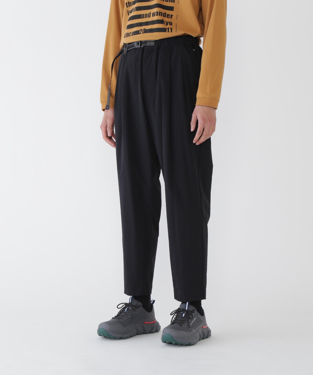 light w cloth pants