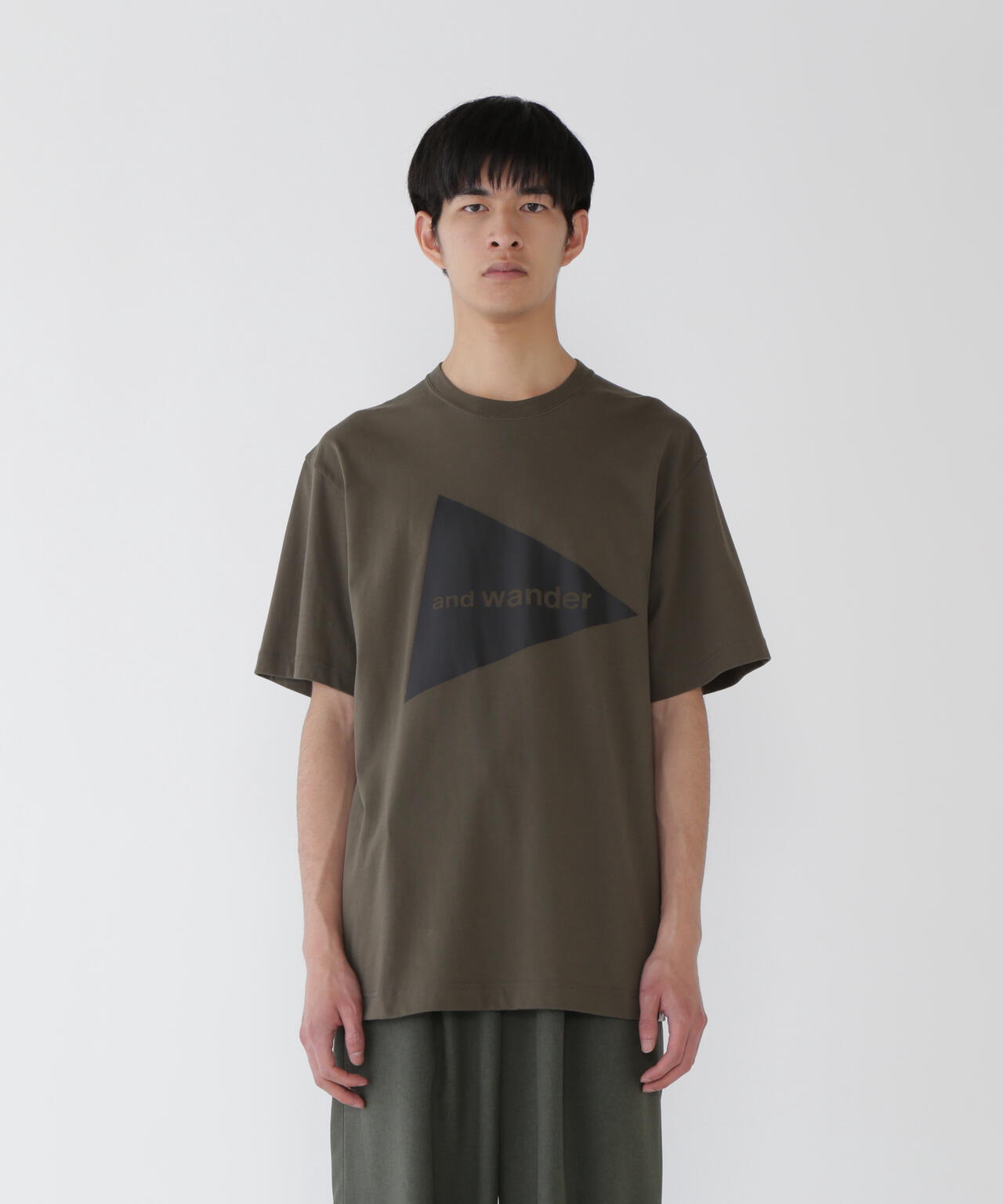 and wander logo SS T