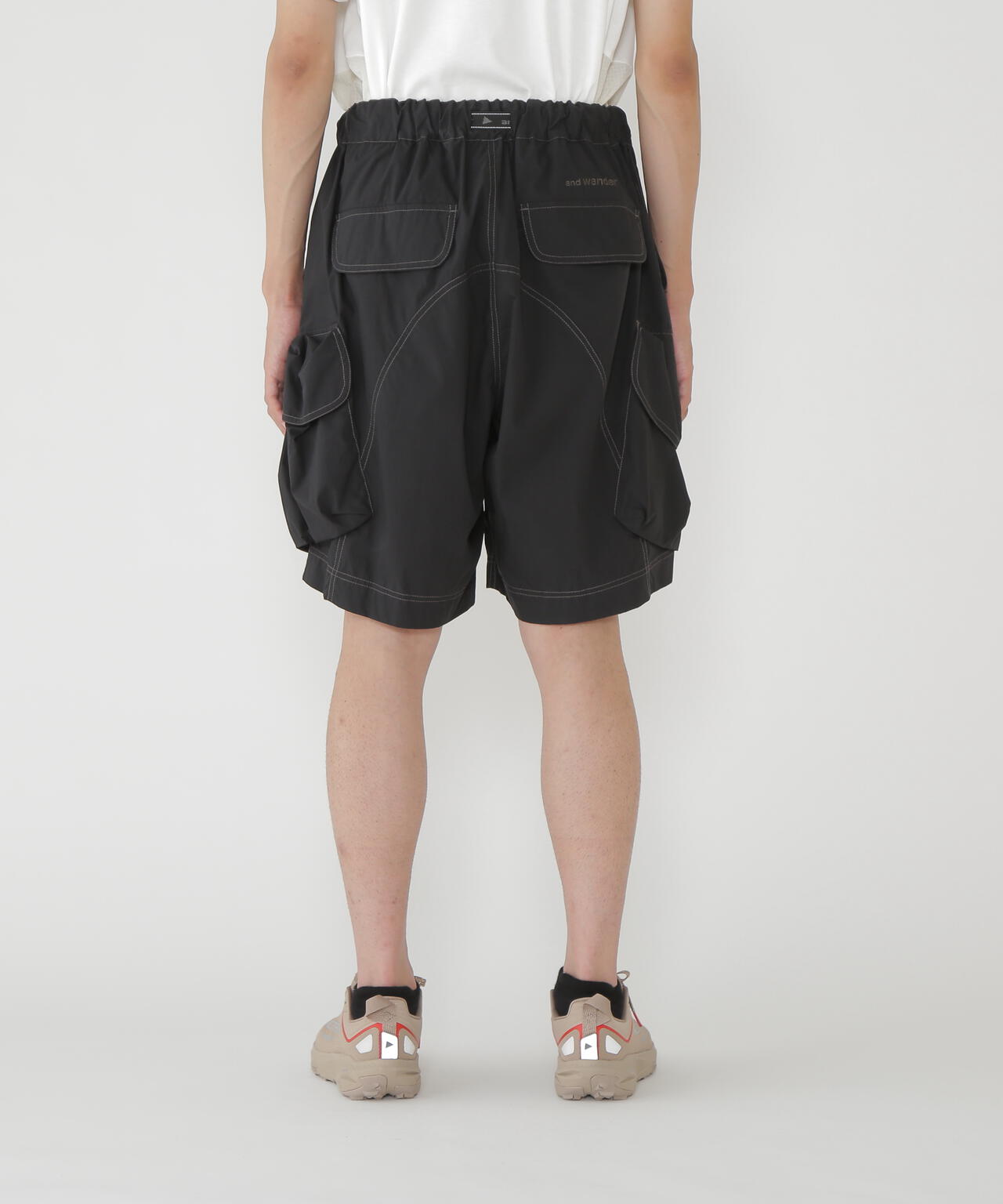 multi pocket short pants (M)