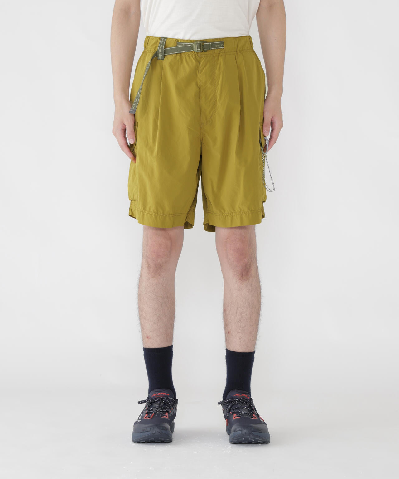 oversized cargo short pants (M)