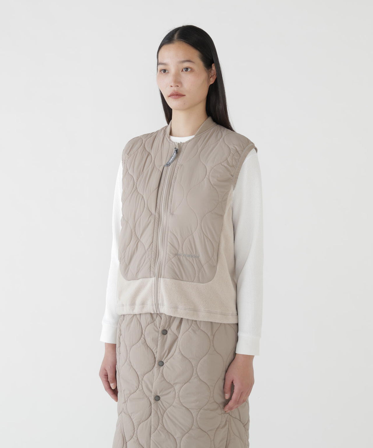 Height:178cm Bust:84cm Waist:60cm Hips:88cm 着用サイズ：WM