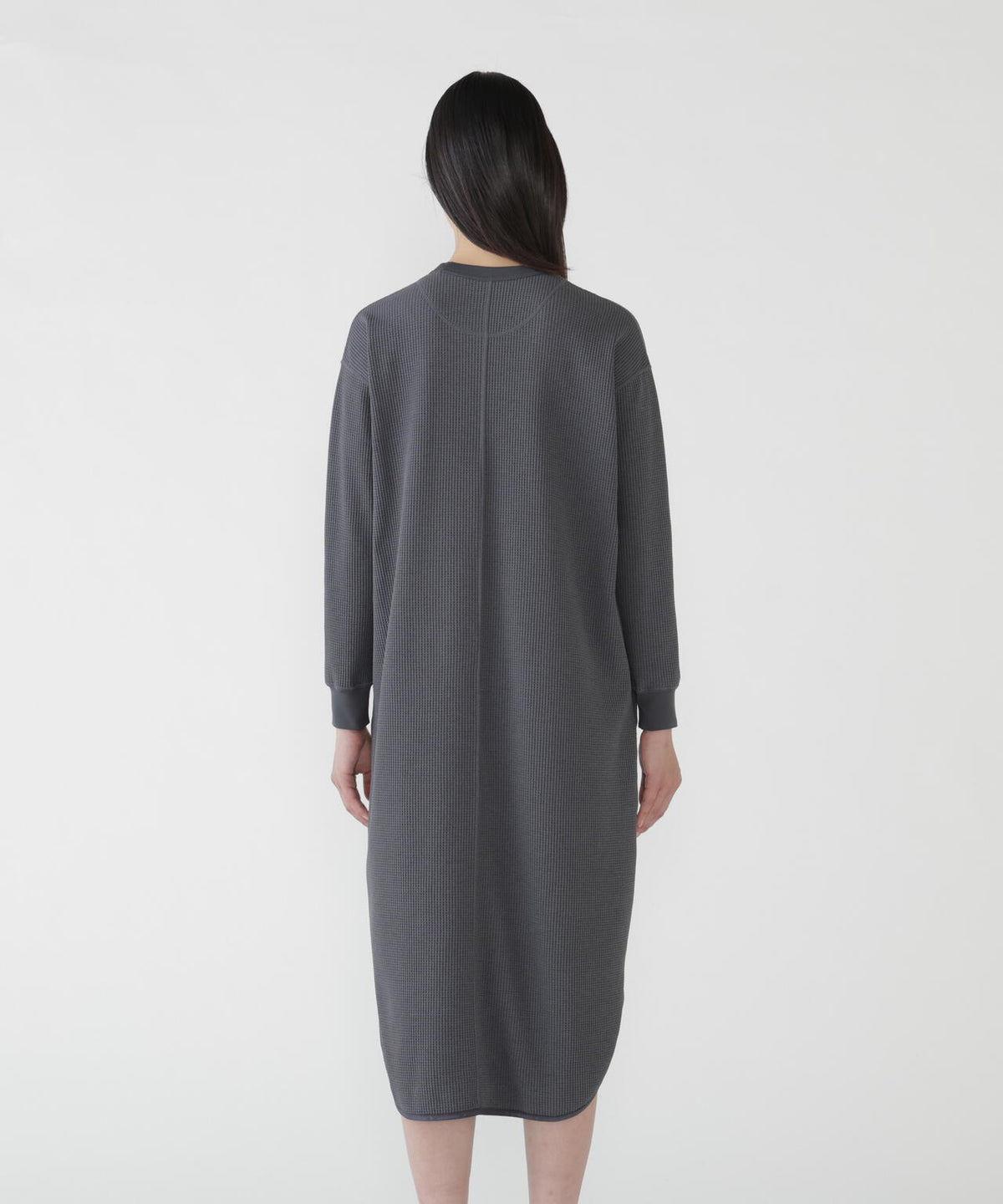 Height:178cm Bust:84cm Waist:60cm Hips:88cm 着用サイズ：WM