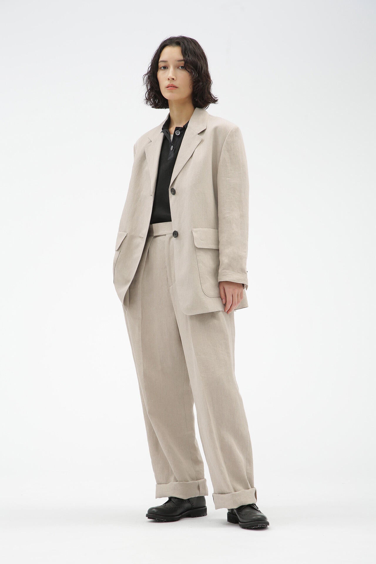 COMPACT LINEN