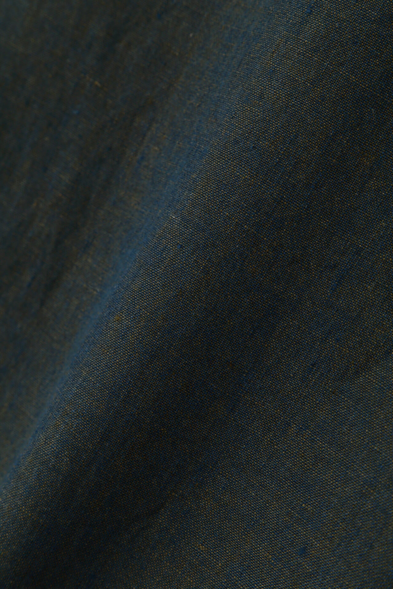 LINEN CHAMBRAY SHIRT