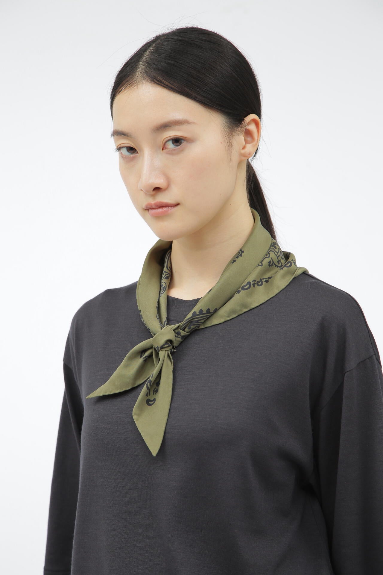 GRAPHIC BANDANA SCARF