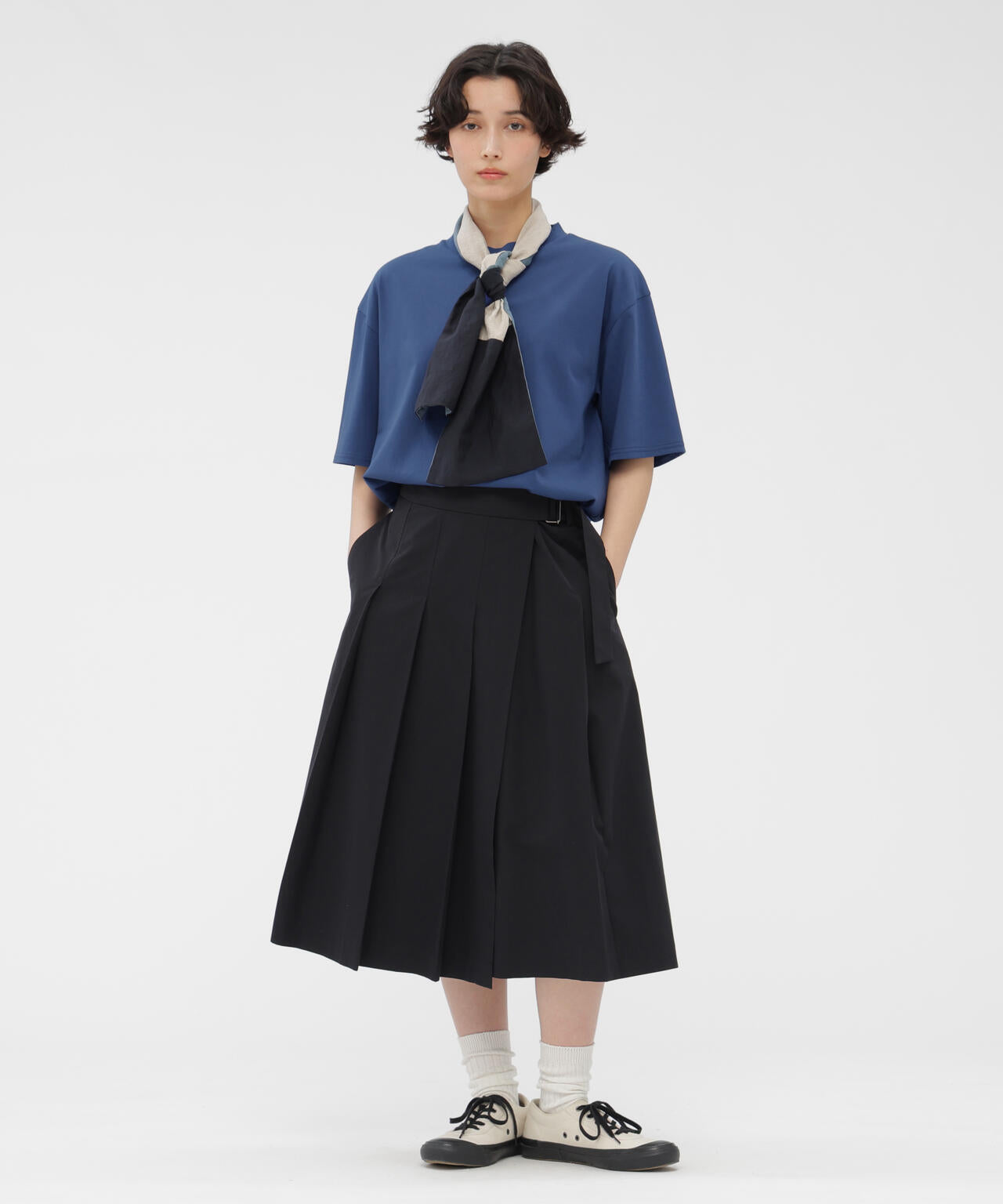 身長167cm　B78 W 56 H86 着用サイズ：II