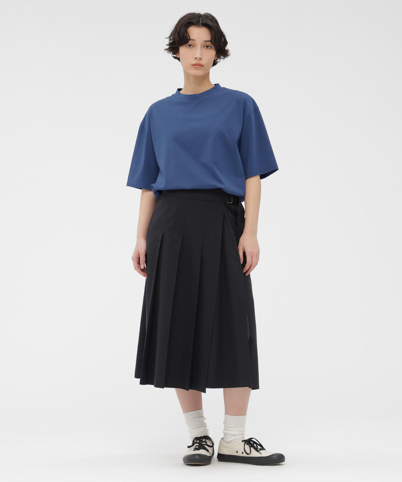 身長167cm　B78 W 56 H86 着用サイズ：II