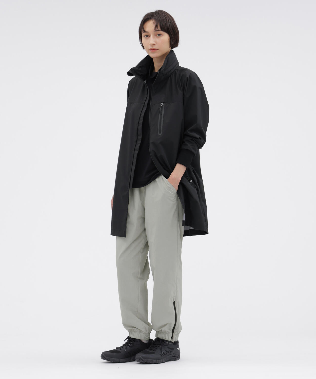 身長168cm　B76 W58 H86 着用サイズ：II
