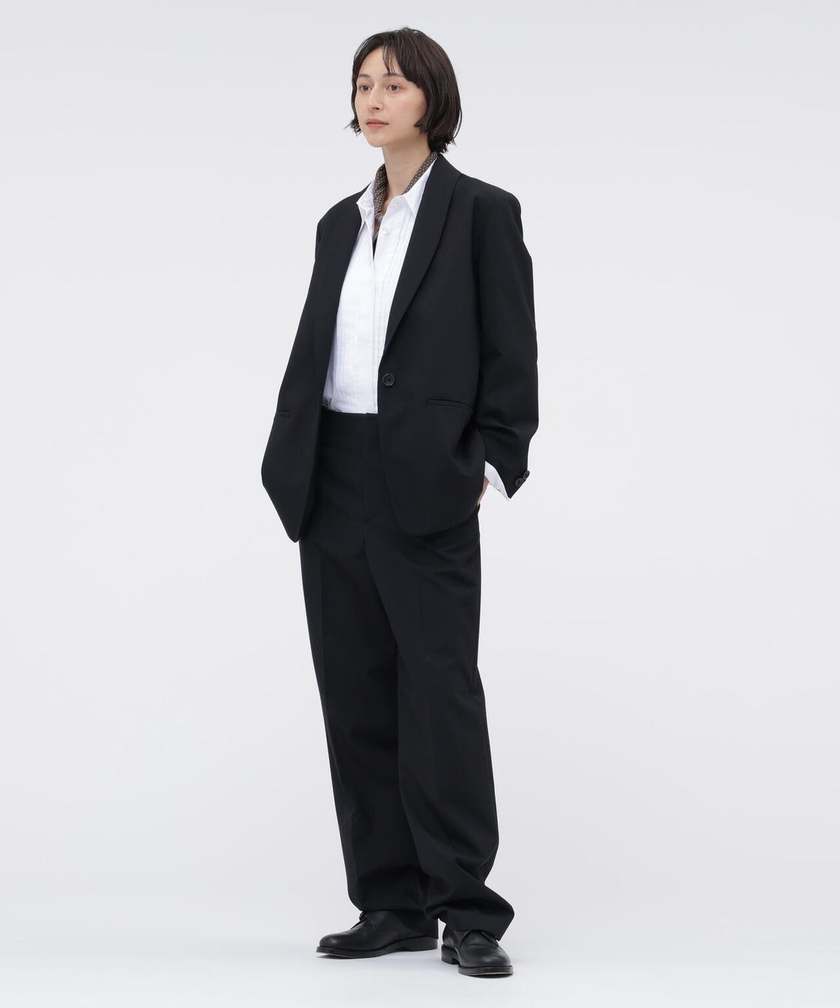 身長168cm　B76 W58 H86 着用サイズ：II