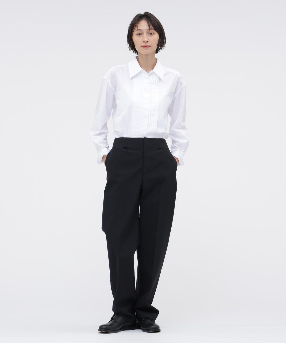 身長168cm　B76 W58 H86 着用サイズ：II