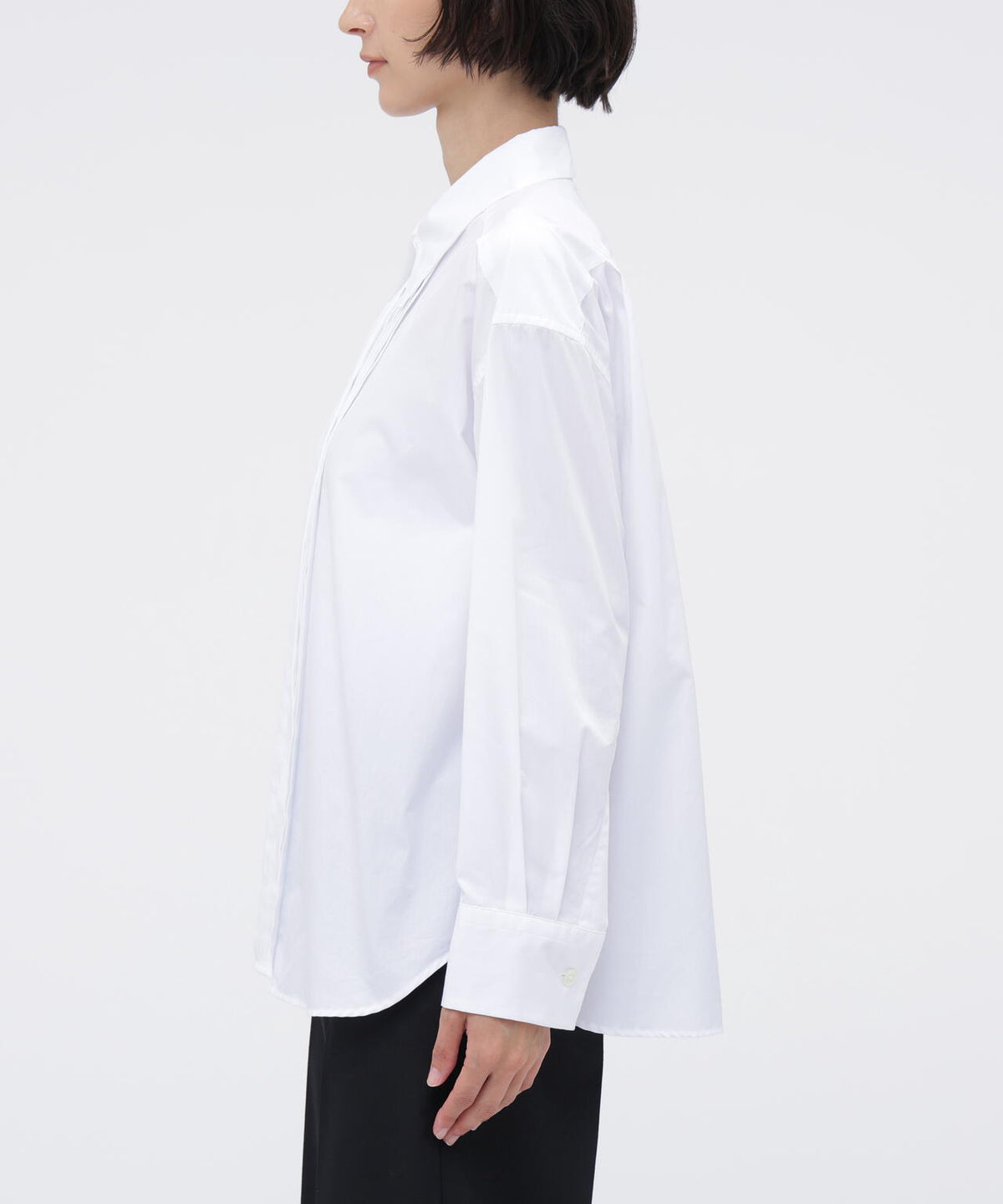 身長168cm　B76 W58 H86 着用サイズ：II