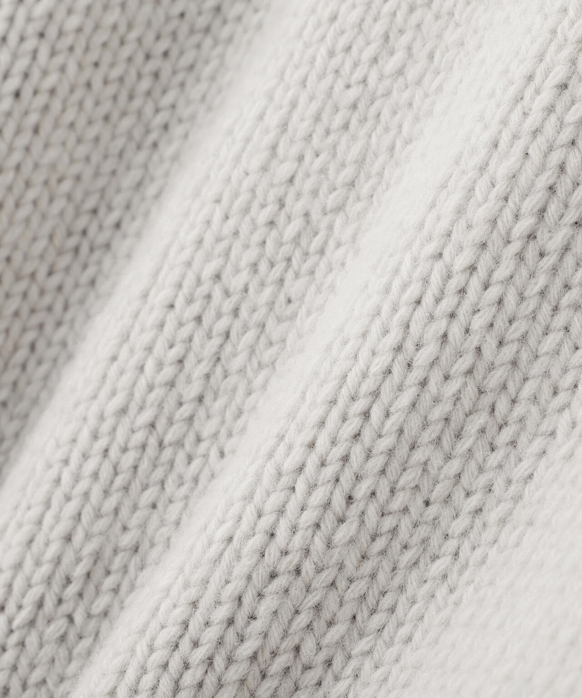 SOFT WOOL KNITWEAR