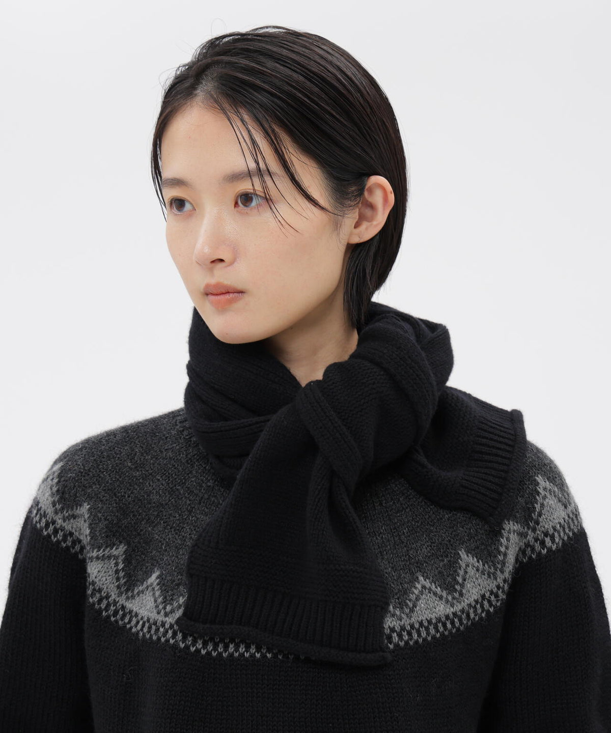WOOL KNITTED SCARF