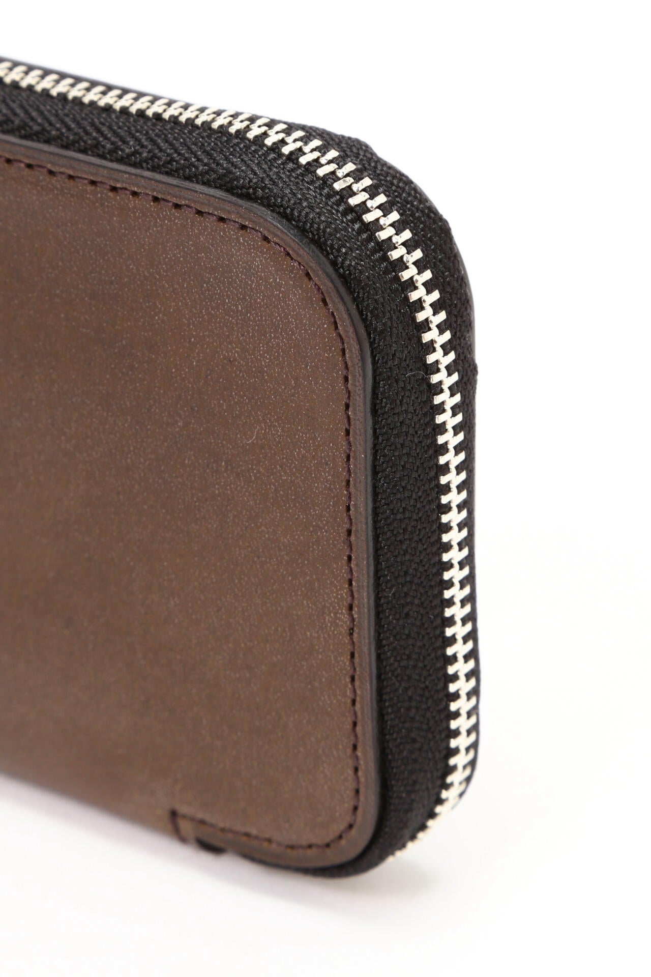 OILED ITALIAN LEATHER