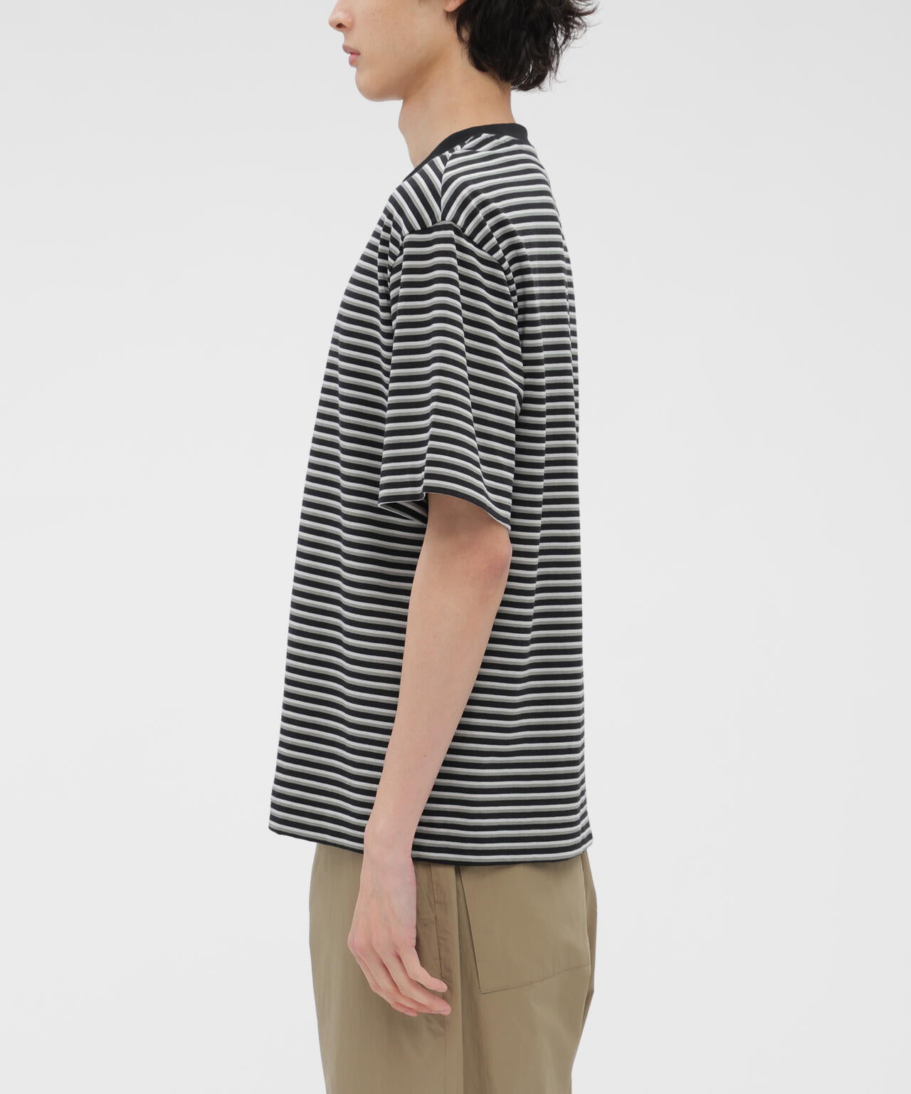 身長185cm 　B84 W66cm H91cm 着用サイズ：L
