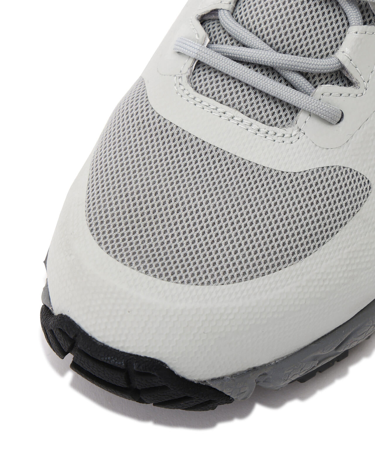 MEN V2 GORE-TEX HIKING SHOES