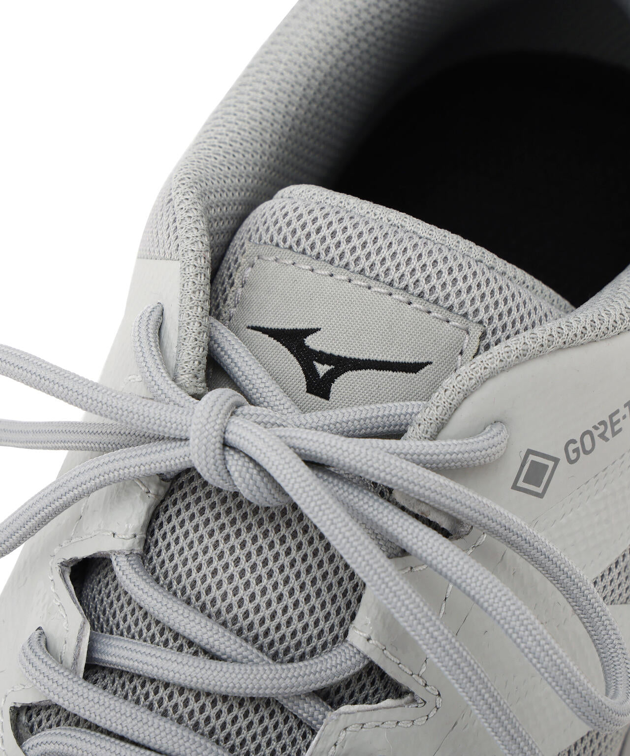 MEN V2 GORE-TEX HIKING SHOES