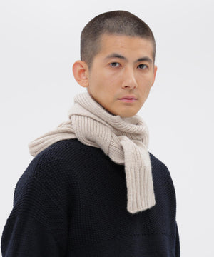 身長184cm  B90 W68 H90 着用サイズ：F