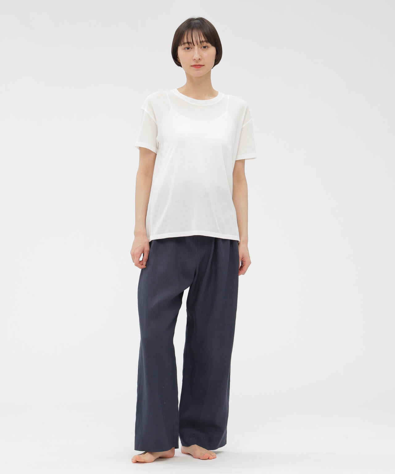身長168cm　B76 W58 H86 着用サイズ：F