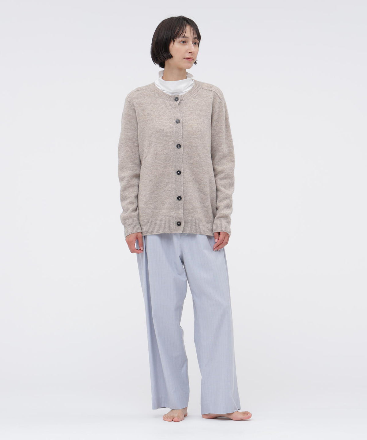 身長168cm　B76 W58 H86 着用サイズ：F