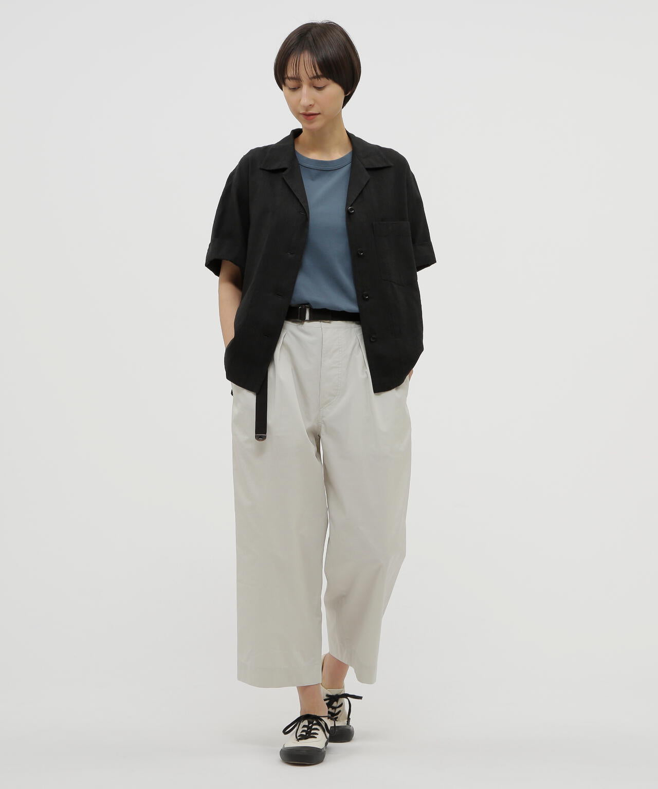 身長168cm　B76 W58 H86 着用サイズ：II