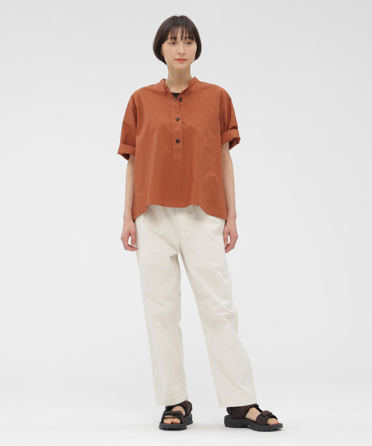 身長168cm　B76 W58 H86 着用サイズ：II