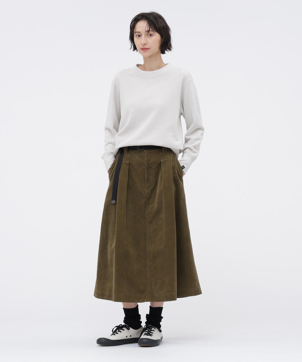 身長168cm　B76 W58 H86 着用サイズ：II
