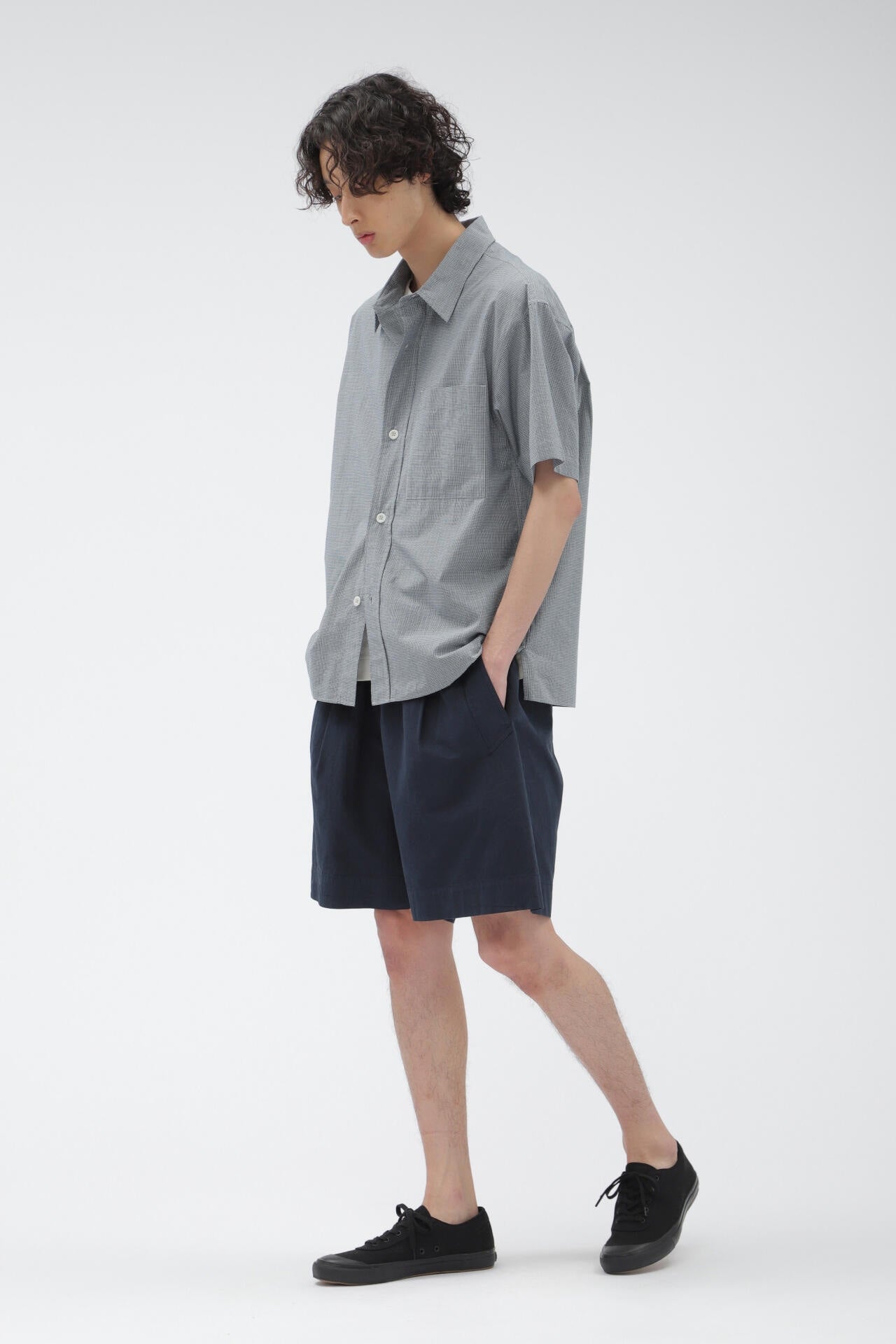 GARMENT DYE LIGHTWEIGHT PLAINWEAVE