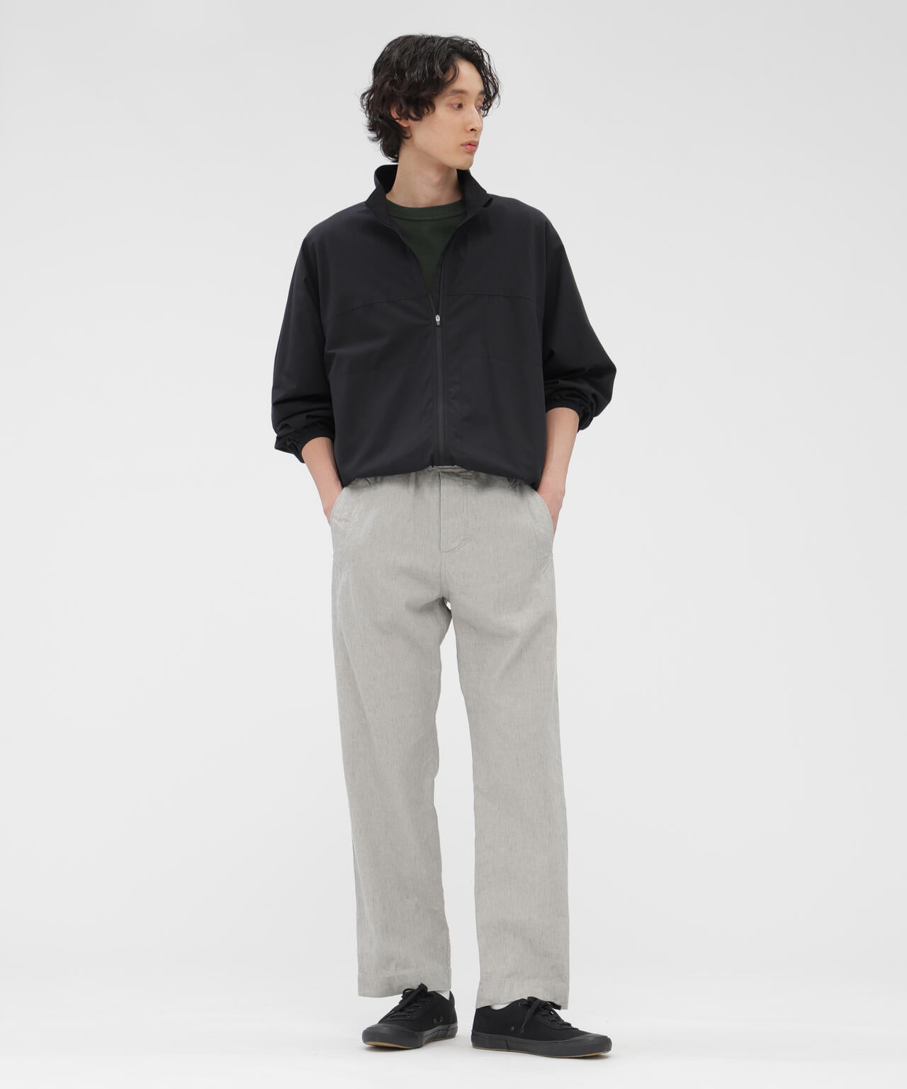 身長185cm 　B84 W66cm H91cm 着用サイズ：L
