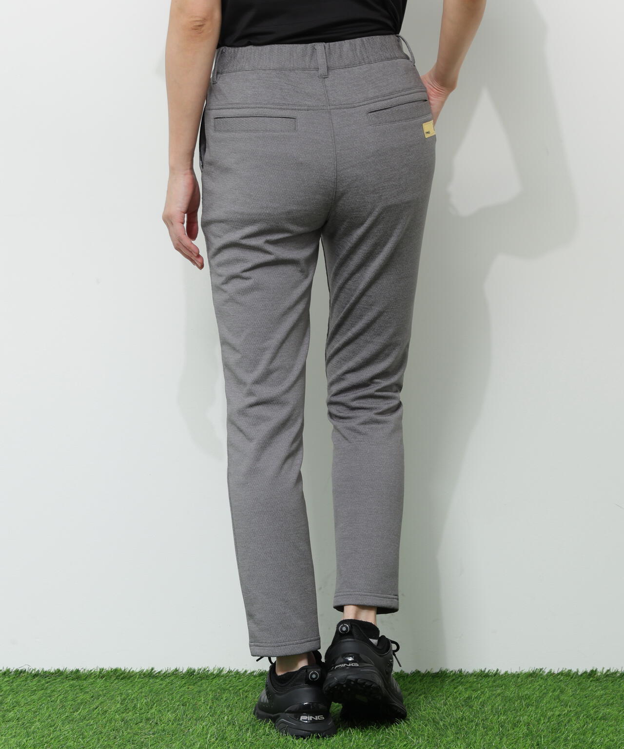【PING APPAREL】全方向ストレッチ 接結裏メッシュスウェットテーパードパンツ ＜GOLD＞ (LADIES)