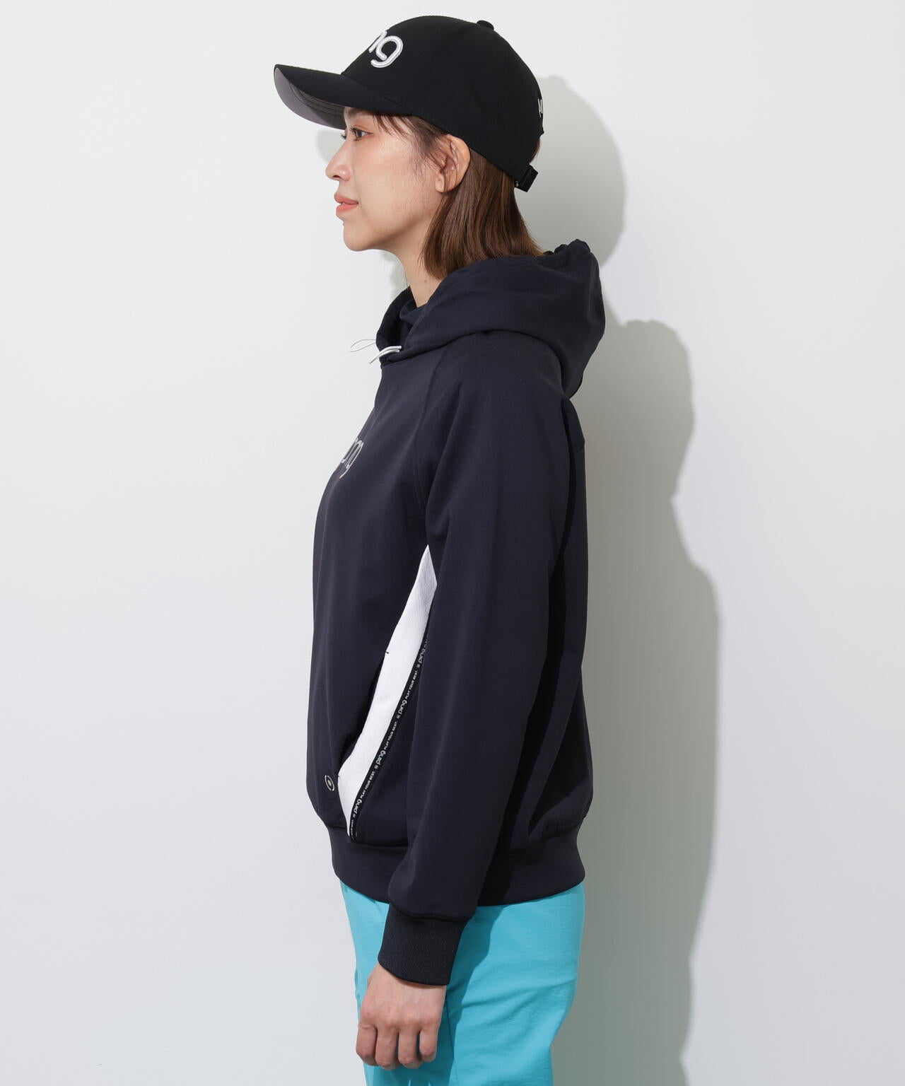 【PING APPAREL】全方向ストレッチ接結裏メッシュ切替ロゴテープスウェットフーディ ＜PERFORMANCE＞ (LADIES)