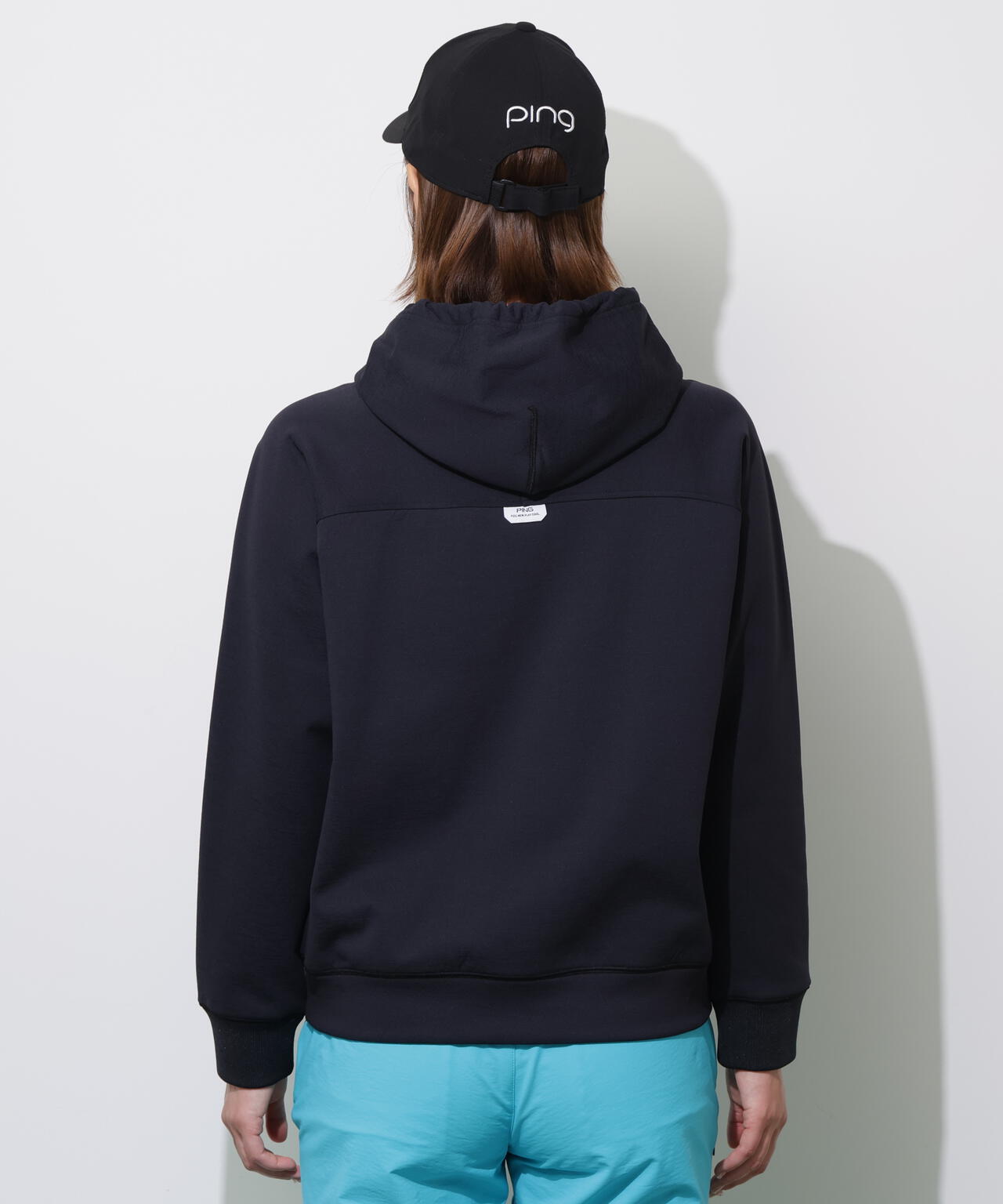 【PING APPAREL】全方向ストレッチ接結裏メッシュ切替ロゴテープスウェットフーディ ＜PERFORMANCE＞ (LADIES)