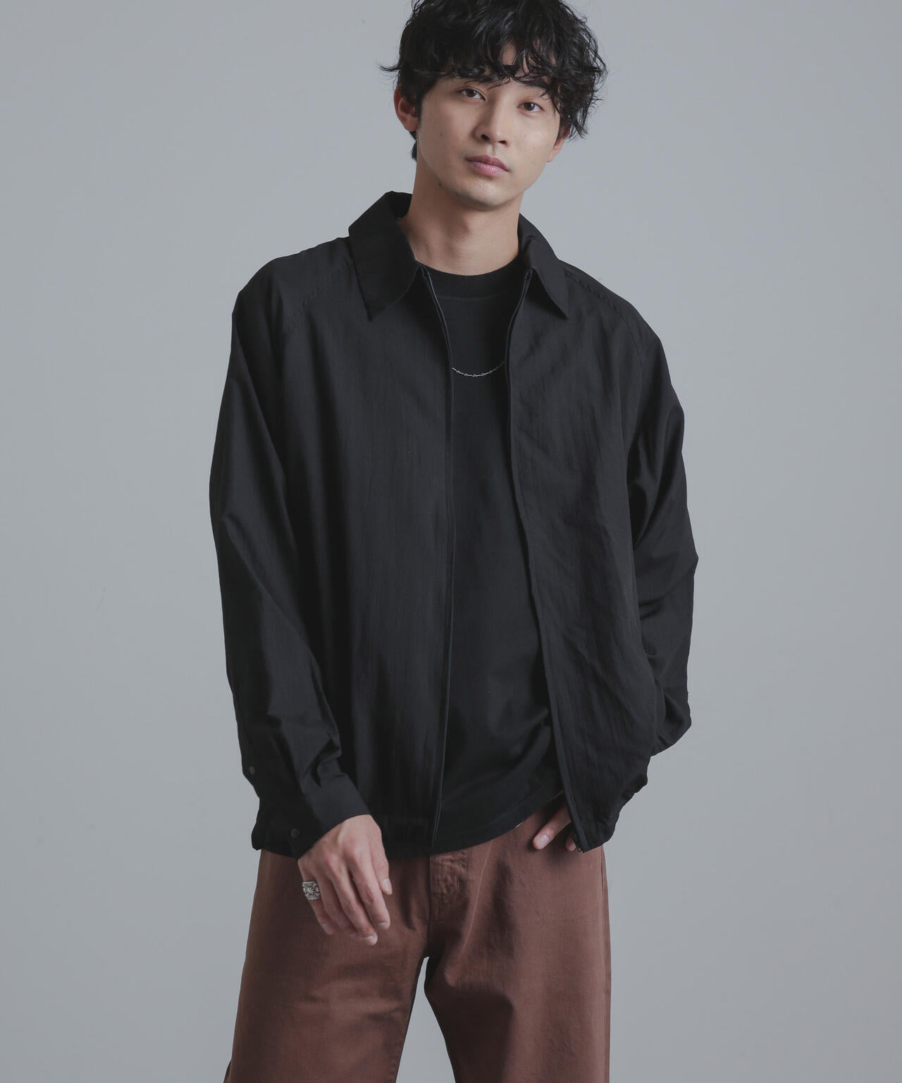 ナイロンジップアップシャツブルゾン